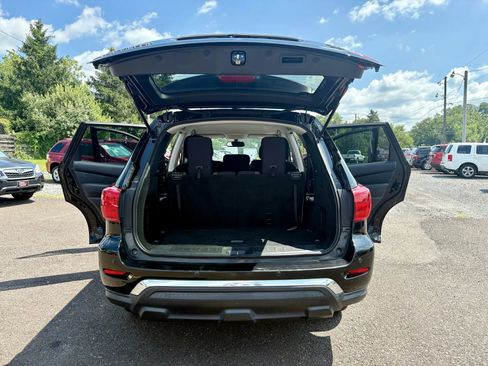 Used 2019 Nissan Pathfinder SV image 21