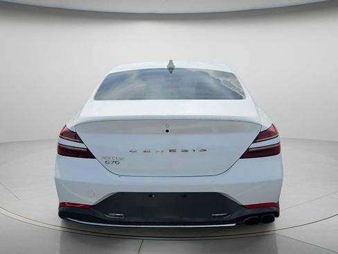 Used 2022 Genesis G70 2.0T RWD image 5