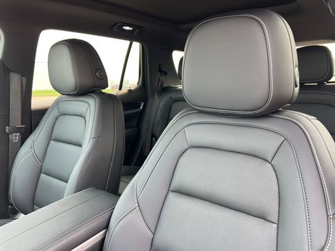 Used 2025 GMC Terrain Elevation w/ Elevation Premium Package AWD/4WD image 14
