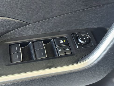 Used 2025 Toyota RAV4 XLE AWD/4WD image 13