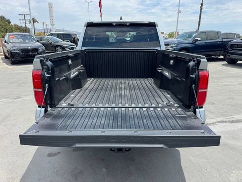 Used 2026 Toyota Tacoma SR5 AWD/4WD image 10