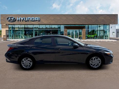 New 2026 Hyundai Elantra Blue image 9