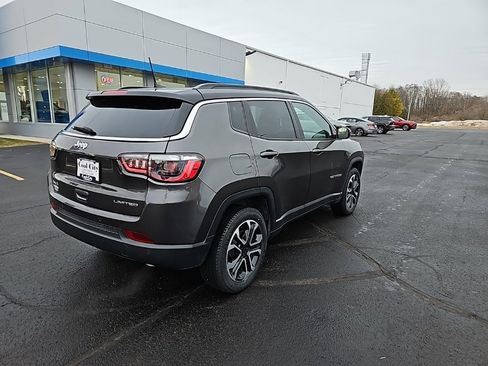 Used 2024 Jeep Compass Limited image 3