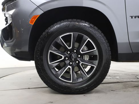 Used 2021 Chevrolet Tahoe Z71 w/ Z71 Off-Road Package image 34