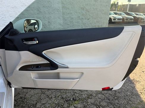 Used 2010 Lexus IS 250C image 24