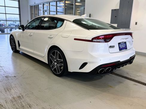 Used 2023 Kia Stinger GT2 image 5