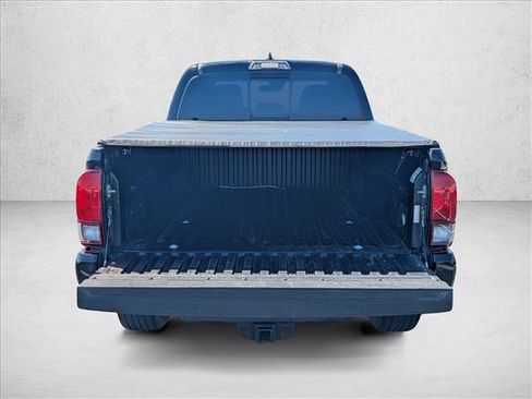 Used 2018 Toyota Tacoma TRD Sport w/ Technology Package RWD image 6