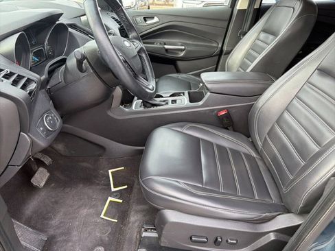 Used 2019 Ford Escape SEL image 16