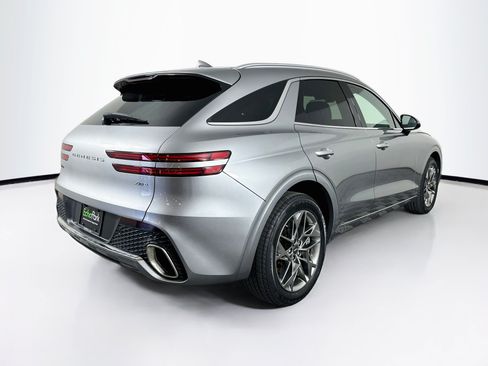 Used 2025 Genesis GV70 2.5T AWD/4WD image 9