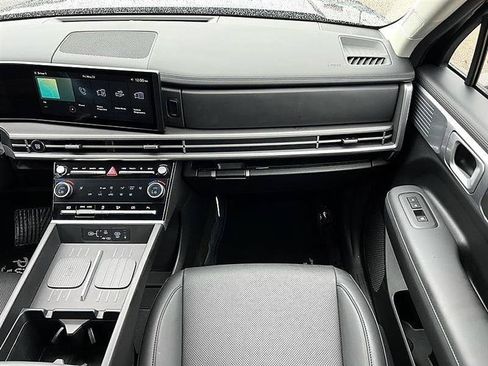 Used 2026 Hyundai Santa Fe SEL FWD image 18