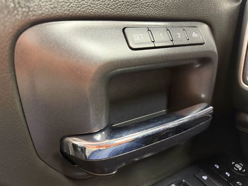 Used 2019 Chevrolet Silverado 2500 LTZ w/ Duramax Plus Package image 27