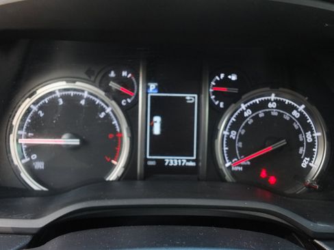 Used 2022 Toyota 4Runner TRD Off-Road image 21