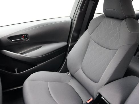 Used 2022 Toyota Corolla LE image 11