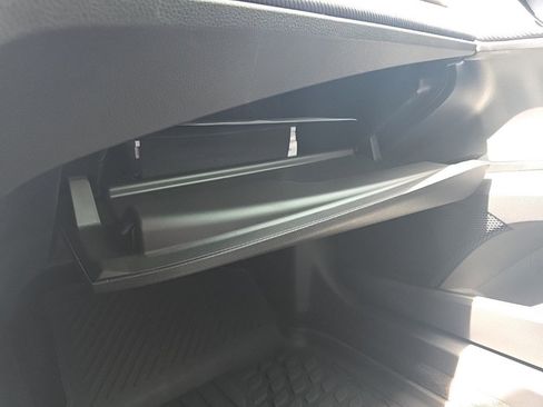 Used 2026 Toyota Camry SE FWD image 30