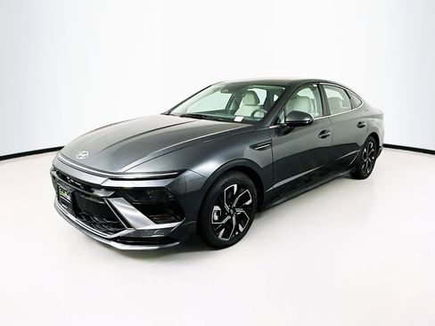 Used 2024 Hyundai Sonata SEL FWD image 3