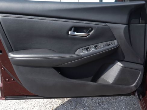 Used 2025 Nissan Sentra SV FWD image 13