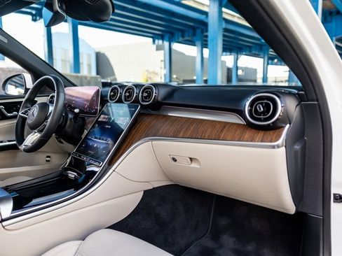 Used 2025 Mercedes-Benz C 300 4MATIC Sedan image 30