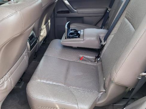 Used 2016 Lexus GX 460 w/ Premium Package image 10