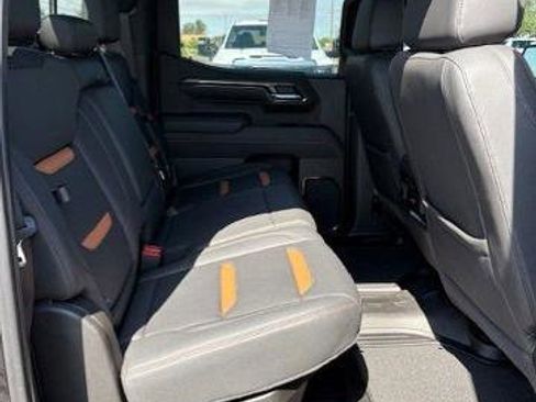 Used 2025 GMC Sierra 1500 AT4 w/ Technology Package AWD/4WD image 21