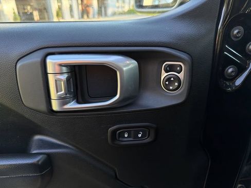 Used 2020 Jeep Wrangler Unlimited Sport AWD/4WD image 16