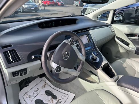Used 2010 Toyota Prius Two image 12
