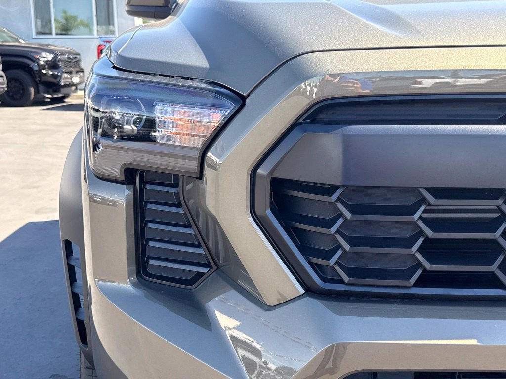 New 2026 Toyota Tacoma TRD Off-Road AWD/4WD image 13