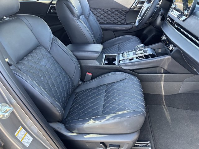 Used 2024 Mitsubishi Outlander SEL FWD image 11
