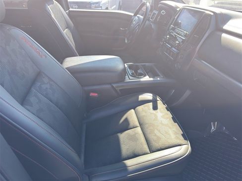 Used 2021 Nissan Titan PRO-4X image 12