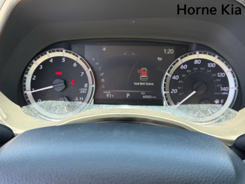 Used 2023 Toyota Highlander XLE FWD image 35