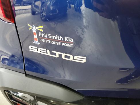 Certified 2024 Kia Seltos EX FWD image 8