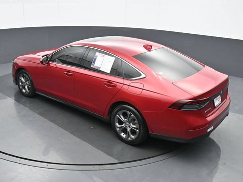 Used 2024 Honda Accord EX image 19