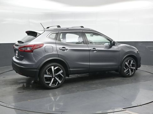 Used 2022 Nissan Rogue Sport SL AWD/4WD image 3