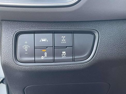 Used 2019 Hyundai Santa Fe SE AWD/4WD image 18