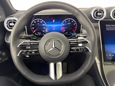 Certified 2025 Mercedes-Benz GLC 300 4MATIC image 17