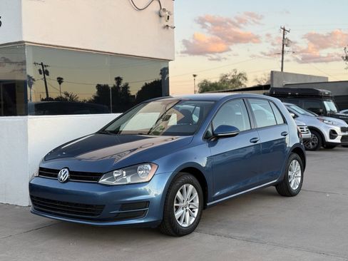Used 2016 Volkswagen Golf SE image 1