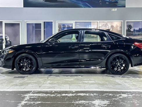 Used 2024 Honda Civic Sport image 2