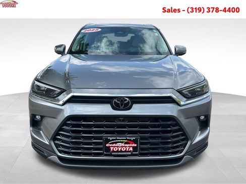 Certified 2025 Toyota Grand Highlander AWD image 11