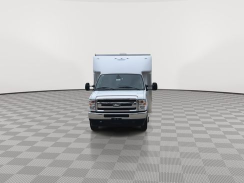 New 2027 Ford E-450 and Econoline 450 Super Duty w/ Power Equipment Group RWD image 27