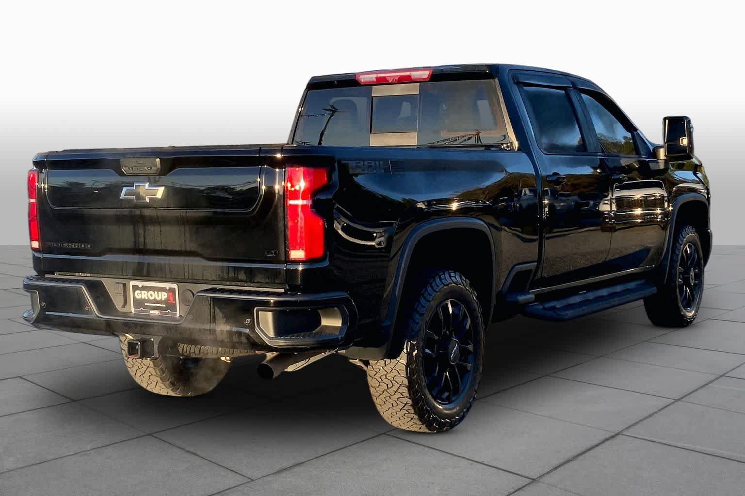 Used 2025 Chevrolet Silverado 2500 LT w/ Trail Boss Package AWD/4WD image 11