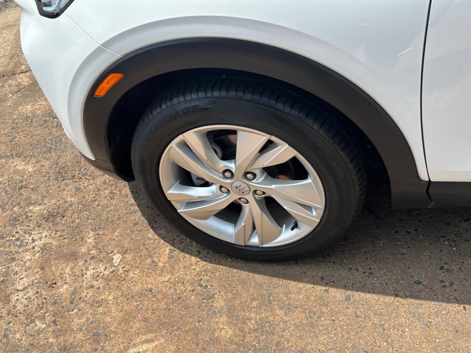 Used 2025 Buick Encore GX Preferred FWD image 25