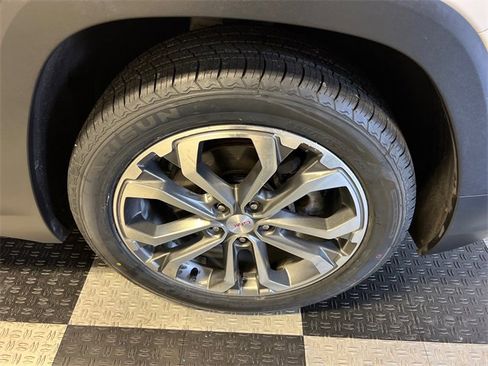 Used 2019 GMC Terrain SLT w/ Preferred Package image 10