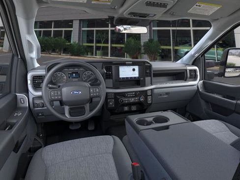 New 2026 Ford F250 XL w/ XL Off-Road Package AWD/4WD image 9