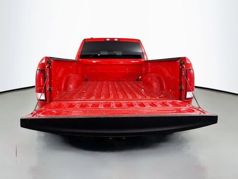 Used 2021 RAM 1500 Classic SLT AWD/4WD image 28