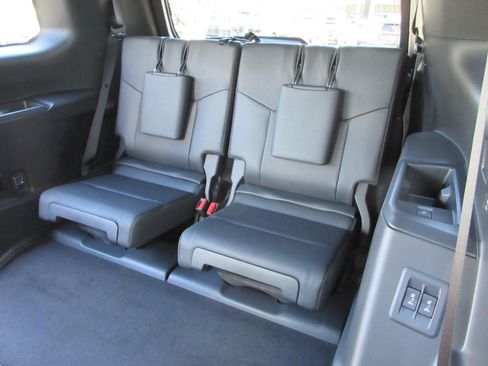 Used 2026 Lexus GX 550 w/ Cold Area Package AWD/4WD image 21