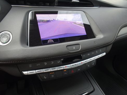 Used 2020 Cadillac XT4 Premium Luxury AWD/4WD image 19