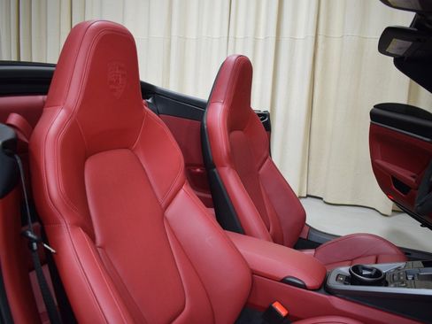 Used 2024 Porsche 911 Carrera 4S image 22