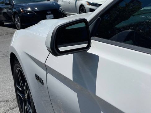 Used 2021 Ford Mustang GT RWD image 26