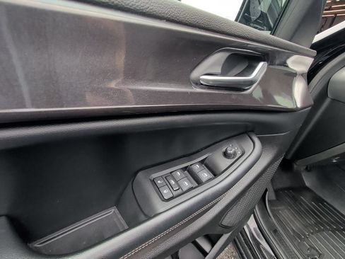 Used 2023 Jeep Grand Cherokee Altitude AWD/4WD image 11