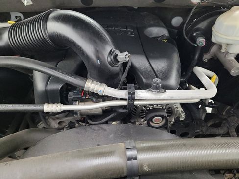 Used 2014 RAM 1500 Express RWD image 30