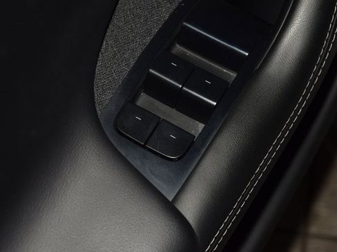 Used 2021 Tesla Model S Plaid image 46